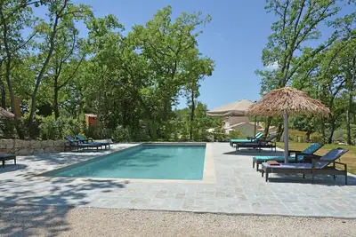 Image de Villa moderne Ă Montauroux avec piscine