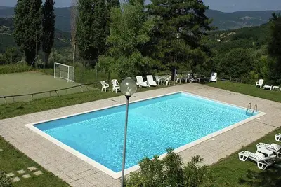 Image de Grande ferme avec piscine privée à Rufina
