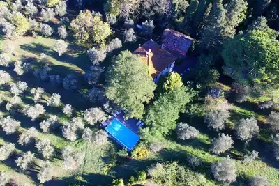 Image de Villa moderne avec piscine Ă Ghizzano