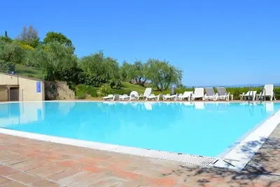 Image de Appartement met zwembaden in de heuvels van Siena