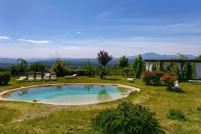 Image de Villa confortable avec piscine Ă Graffignano en Italie