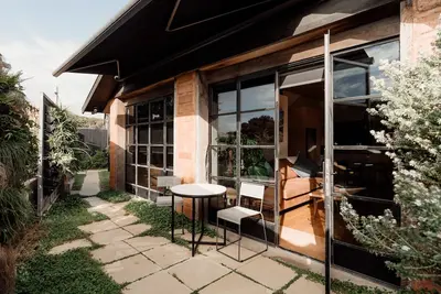 Image de Great 50 meter square architectural fitout with a cosy modern vibe to relax in