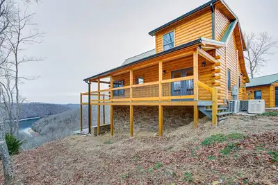 Image de Celina Cabin w/ View of Dale Hollow Lake!