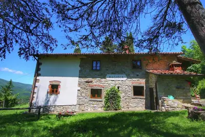 Image de Ferme somptueuse Ă Ortignano avec piscine