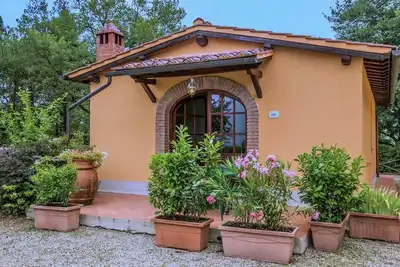 Image de Vaste corps de ferme Ă Terranuova Bracciolini, avec piscine