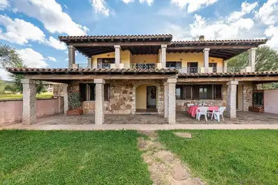 Image de Casa Pompia 5 : maison de vacances entourée de verdure