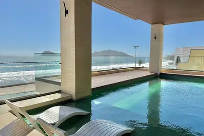 Image de 8-C condominium on the boardwalk with ocean view