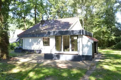 Image de Maison paisible avec espace barbecue