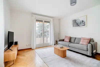 Image de Stylish Wipkingen 3br w/ Shared Garden, near Supermarket, by Blueground