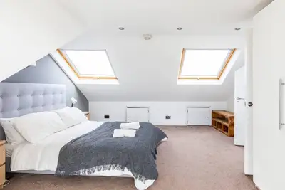 Image de 3-Bed Sleeps 8 with Free Parking