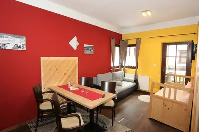 Image de Appartement spacieux avec sauna situé à Längenfeld
