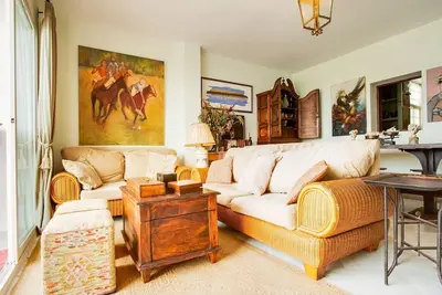 Image de Retraite côtière avec balcon