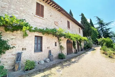 Image de Maison de vacances א Assise avec jardin