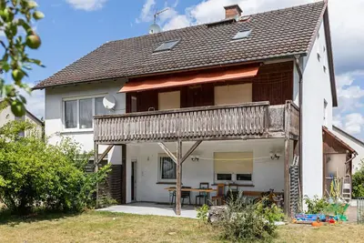 Image de Bel appartement à Fuldabrück avec jardin
