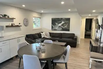 Image de Just a few kilometres from the world famous vedder river & cultus lake!