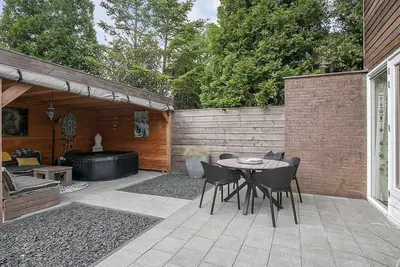 Image de Maison de vacances avec terrasse א Grou