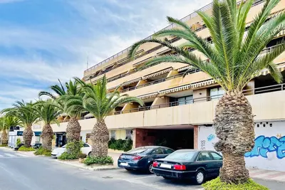 Image de Appartement accueillant avec terrasse privée