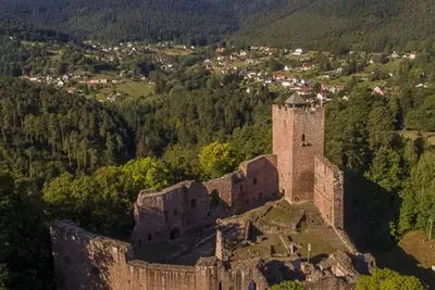 Gîte Hansel, dans la verdure au bord d'un ruisseau