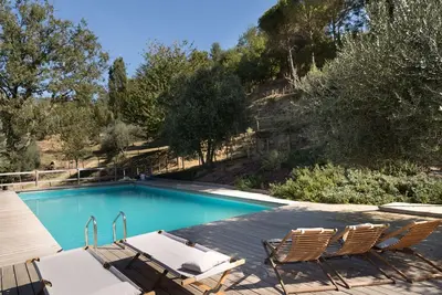 Image de Maison neuve dans une ferme avec piscine Ă Montecastello-Pi