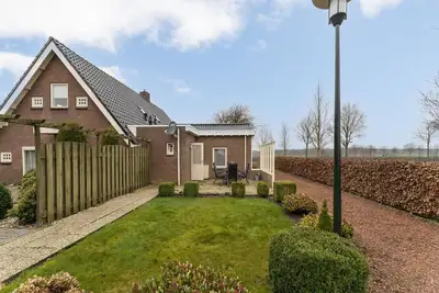 Image de Maison confortable avec grand jardin dans la Drenthe boisée
