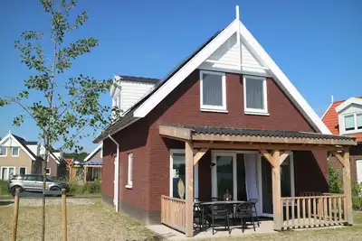 Image de Villa avec piscine et jetée de pêche