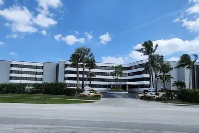 Image de Ocean Front Condo 2br/2ba with pool, clubhouse, garage, fitness room, shopping