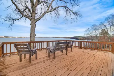 Image de Grand Lake Views: Pet-Friendly Jay Getaway!