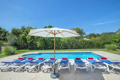 Image de Villa 'Orquidea In Pollensa Town' avec vue montagne, Wi-Fi et climatisation