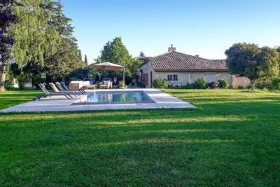 Image de Belle maison Ă Doulezon
