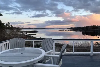 Image de Waterfront home with amazing views