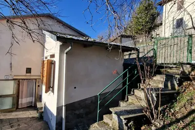 Image de Maison de vacances \"Casetta Immersa nella Natura\" avec vue sur les montagnes et jardin privé