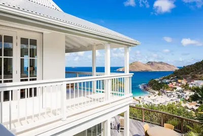 Image de La villa ACAÏ offre une vue imprenable à Saint Barthelemy