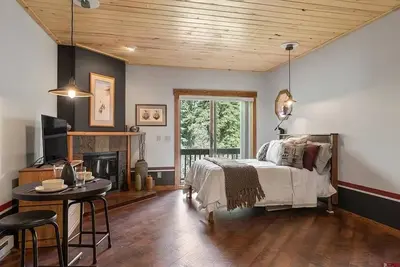 Image de Custom Condo 1. 5 miles North of Purgatory