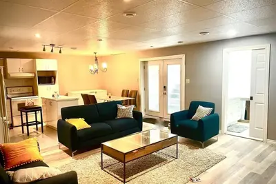 Image de A beautiful 2bedroom in-law suite with separate entrance and complete privacy.