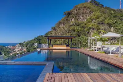 Image de Oasis Rooftop Pool Ocean Views, Balcony Nr Romantic Zone