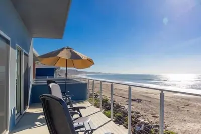 Image de Beachfront Rio Del Mar Home - 5 bedrooms!