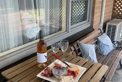 Image de Island  Time Cosy budget friendly beach retreat - 5 minute walk to the beach.