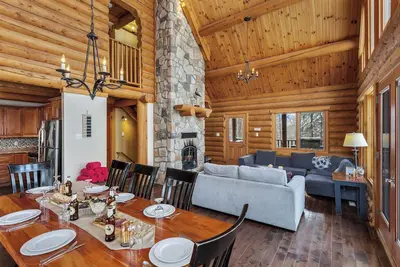 Image de Chalet Zurri - Spa, Rustique et Zenitude en Forêt