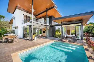 Image de This house is a 3 bedroom(s), 3 bathrooms, located in matapalo, Guanacaste.