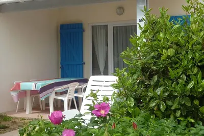 Image de Maisonnette à 600m de la mer avec piscine et parking privé