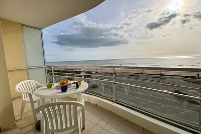 Image de Appartement lumineux avec balcon face mer, idéal jusqu'à 5 personnes