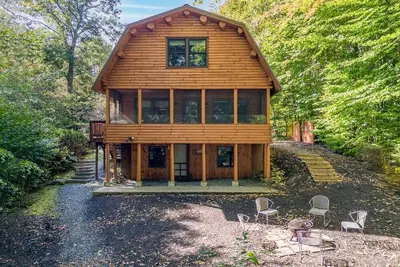 Image de Beautiful Waterfront Property on a quiet cove-Tranquility on Long Pond