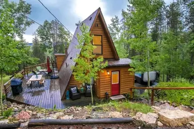 Image de The Fox Den with views and creek on an acre!