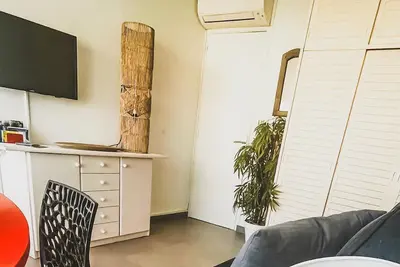 Image de Rivage de Rêve dans un magnifique appartement situé à Hyères Plage!