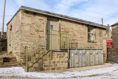 Image de The Shearer'S Hut, romantic, with a garden in Holme, West Yorkshire