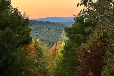Image de Summit Mountain Cabin near Asheville