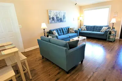 Image de 3 Bedroom Home 1 Mile From I-65, restaurants, shopping, fenced backyard