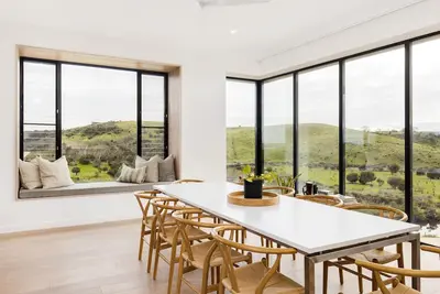 Image de Luxe off-grid beach house with panoramic views of Middle River & Snelling Beach