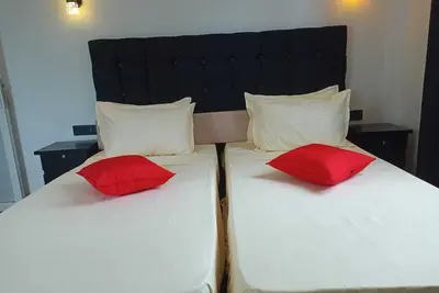 Image de specious three bedroom apartment