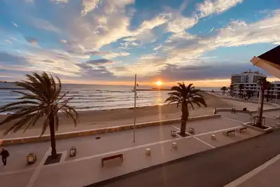 Image de Appartement Meuble Centre Ville -Grau Du Roi -Front De Mer- Rive Gauche- 4/5pers